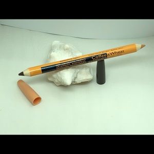 Eyebrow and eyeliner Contour concealer